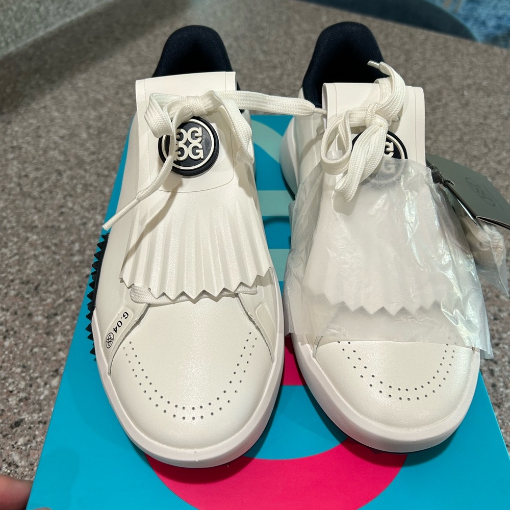 G/FORE Ladies Kiltie G.112 Golf Shoes - White and Black, NIB. Size 8.5 - Picture 2 of 8